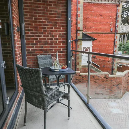 The Office Gardens, 1 * Whitby